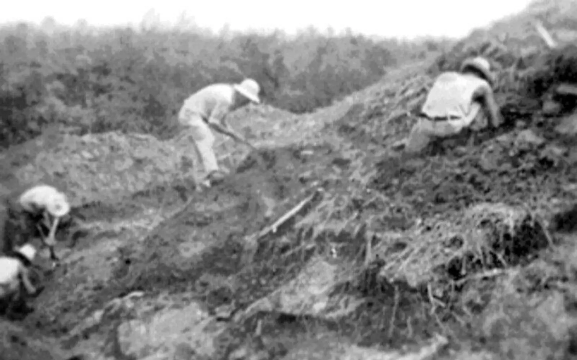 Así se encontró la pirámide de Las Flores hace más de 100 años 